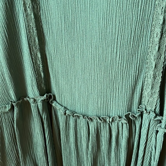 Top - Picture 2 of 3